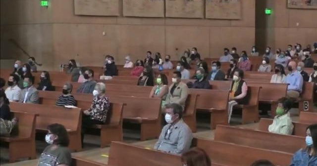 Worshipers celebrate second Easter of the pandemic