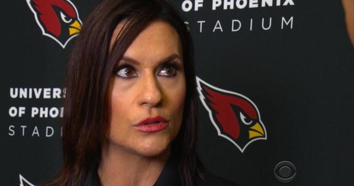 Woman named as football coach - CBS News