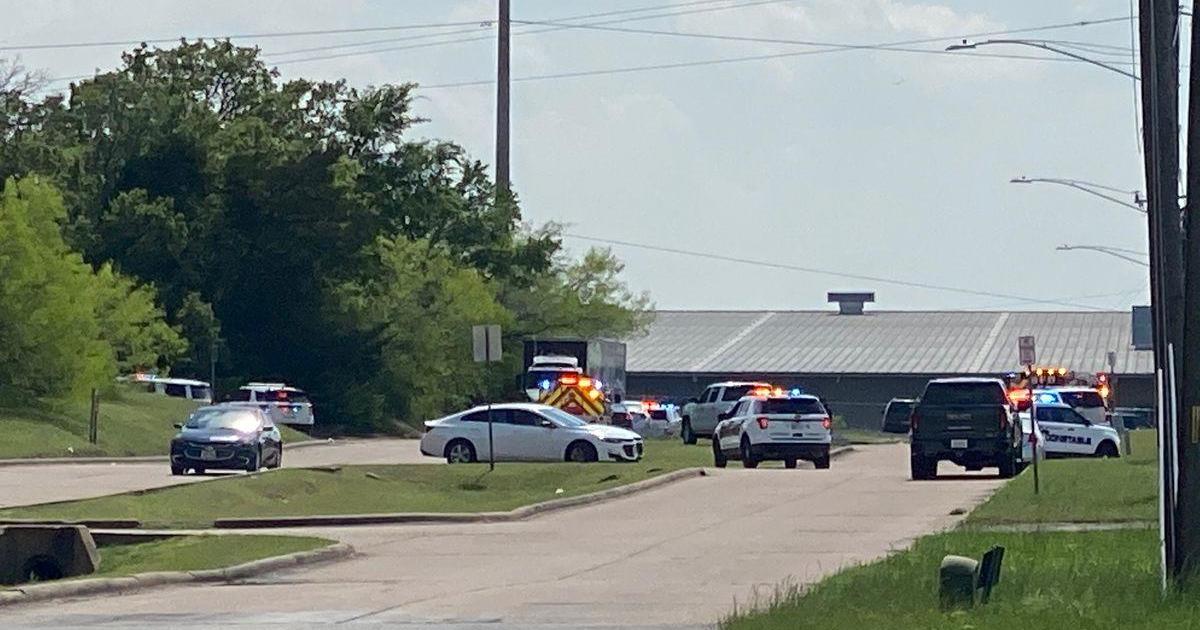 Live Updates: 1 dead, 4 injured in Bryan, Texas, shooting - CBS News