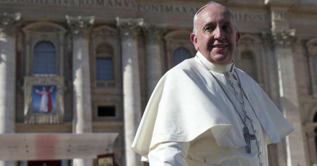 Pope Francis simplifies rules for marriage annulments