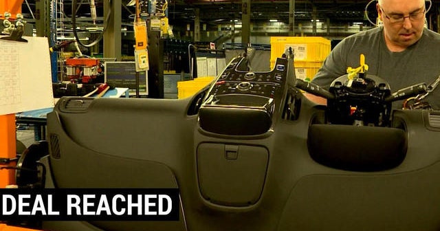 CBSN Business Headlines for October 26, 2015