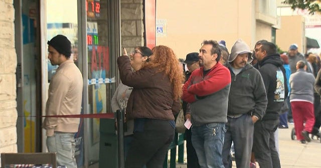 Long lines for Powerball jackpot hopefuls Long lines for Powerball jackpot hopefuls