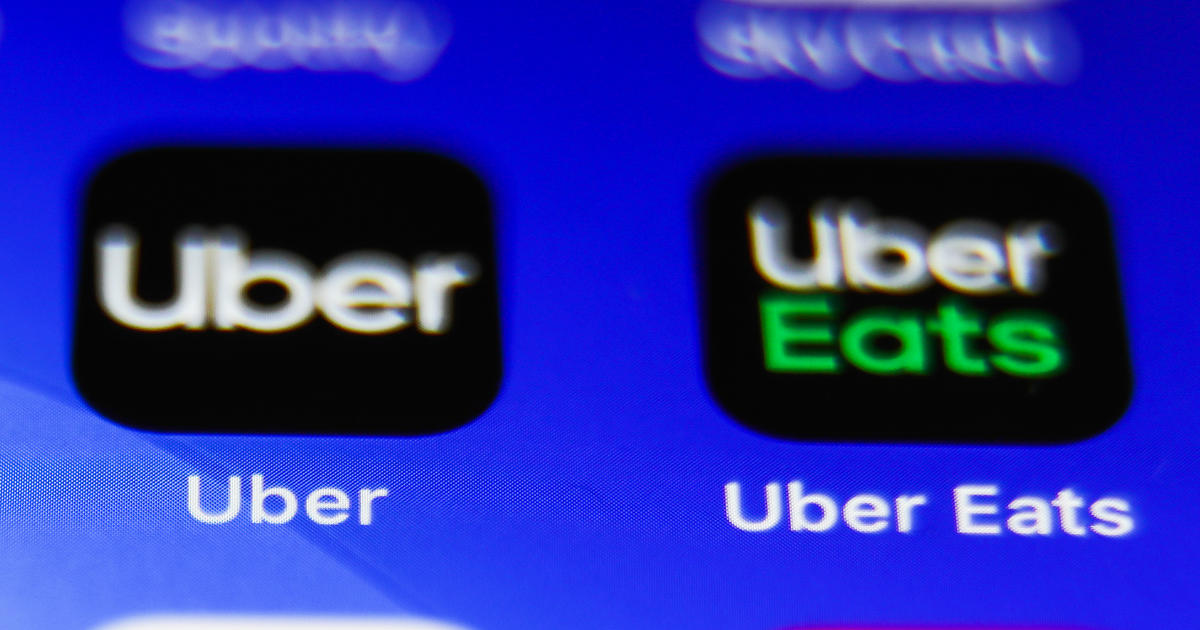 Uber offers $250 million in bonuses and perks to lure drivers