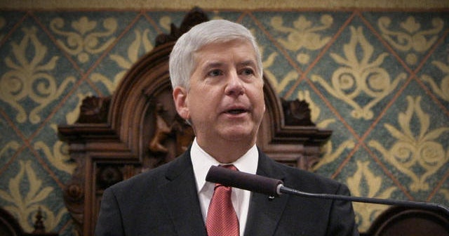 Michigan governor apologizes amid fury over Flint water crisis