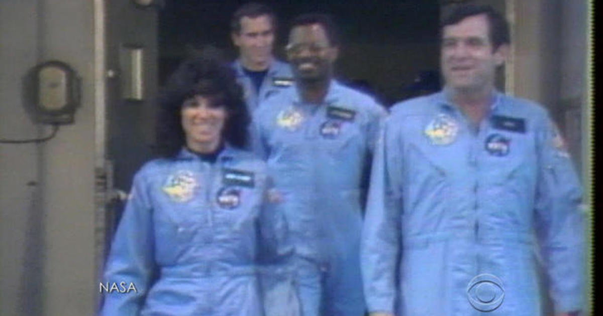 Remembering the Challenger disaster - CBS News