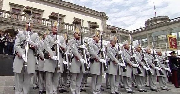 103 aniversario de la Marcha de la Lealtad  CBS News