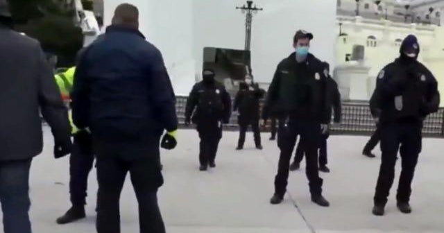 Document reveals new details of dramatic Mike Pence call during Capitol attack: "Building not secure" - Vimarsana News
