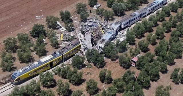 More than 20 dead after trains collide in Italy