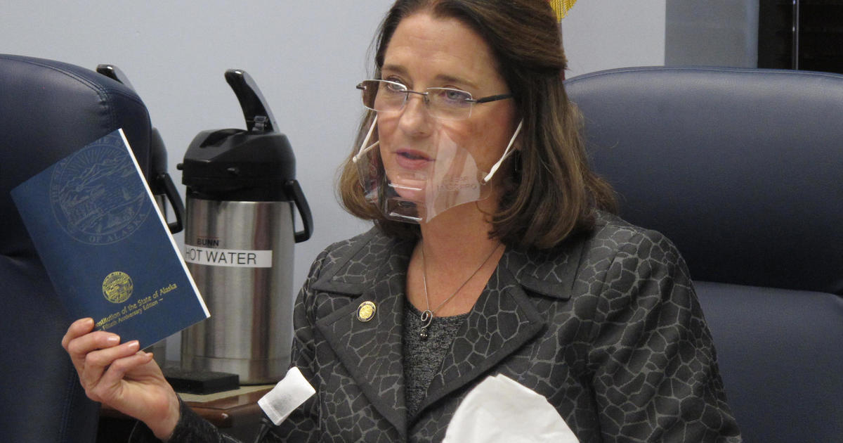 Alaska Airlines bans Senator Lora Reinbold for her "continued refusal" to follow mask rules