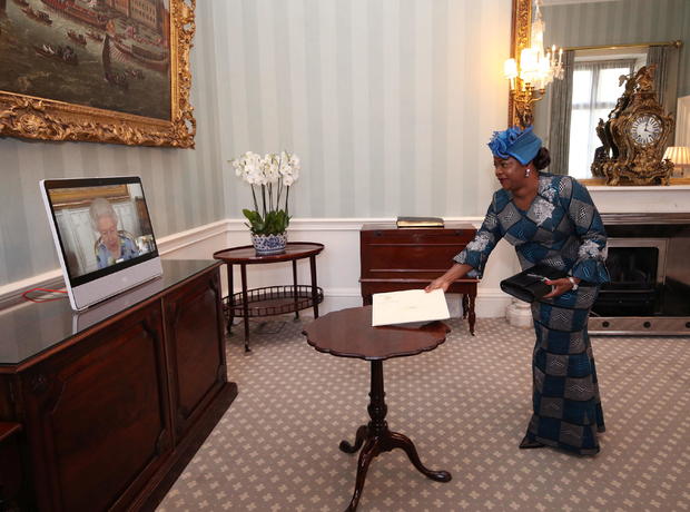 Virtual audience at Buckingham Palace 