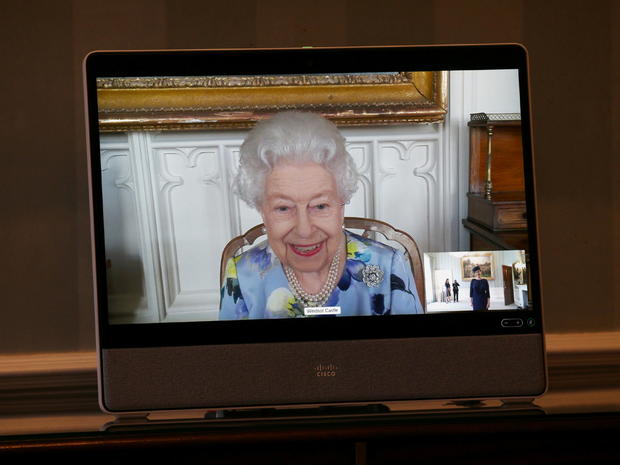 Virtual audience at Buckingham Palace 