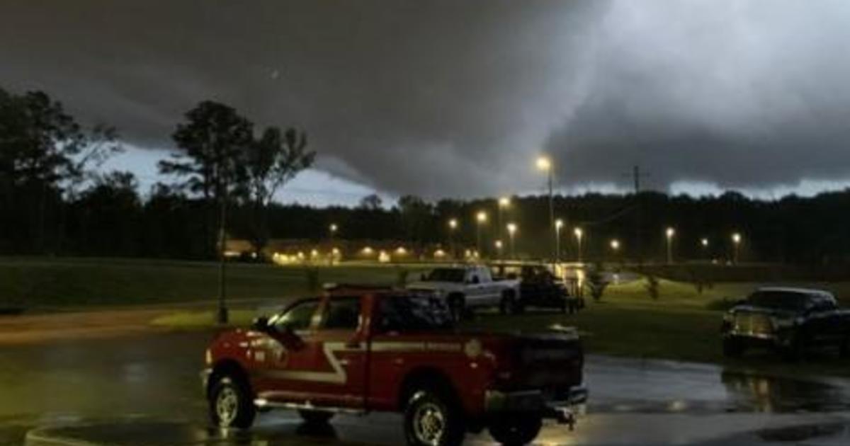 Numerous tornadoes sweep through Mississippi