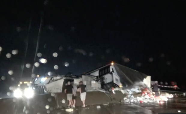 Big rig wreck on I-35 in Ellis Co. during reported tornado 