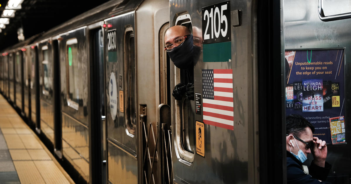 New York City S 24 Hour Subway Service Resumes One Year After COVID 19   Gettyimages 1312359741 