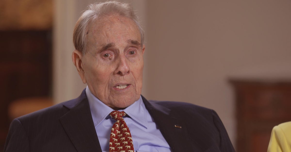 Bob Dole Says He S Doing Very Well In His Battle With Stage 4 Lung Cancer Cbs News