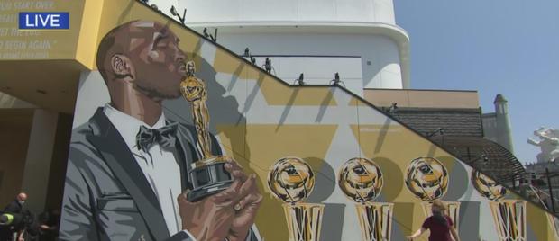 Larger-Than-Life Kobe Bryant Mural Unveiled In Hollywood 