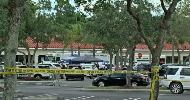 2 killed after gunman opens fire in Florida supermarket 2 killed after gunman opens fire in Florida supermarket