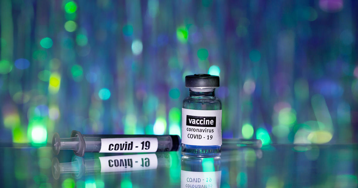 Nearly 900 New Yorkers got expired COVID-19 vaccine doses in Times Square