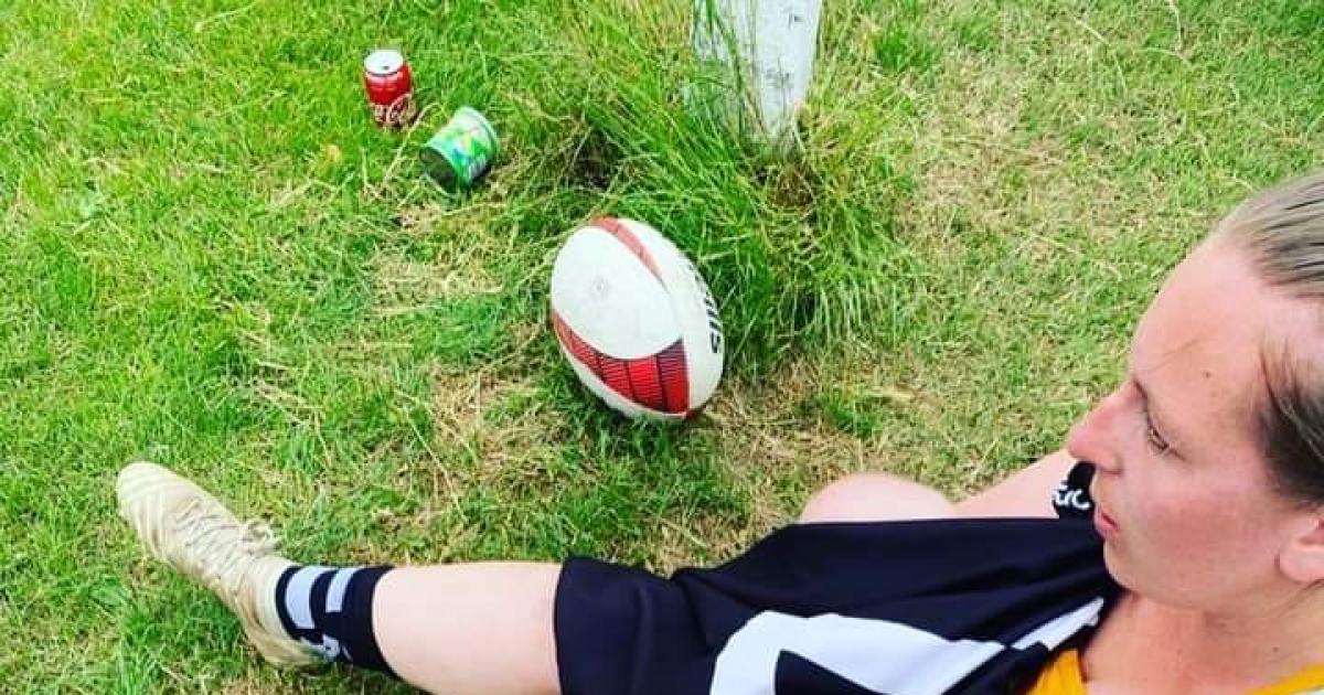 Rugby player Emily Brierley praised for stopping to breastfeed on the sidelines of game