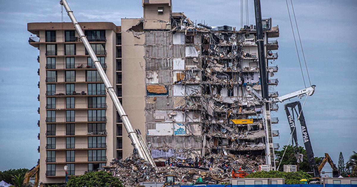 Search resumes for missing in Florida condo collapse amid fears that rest of building could fall