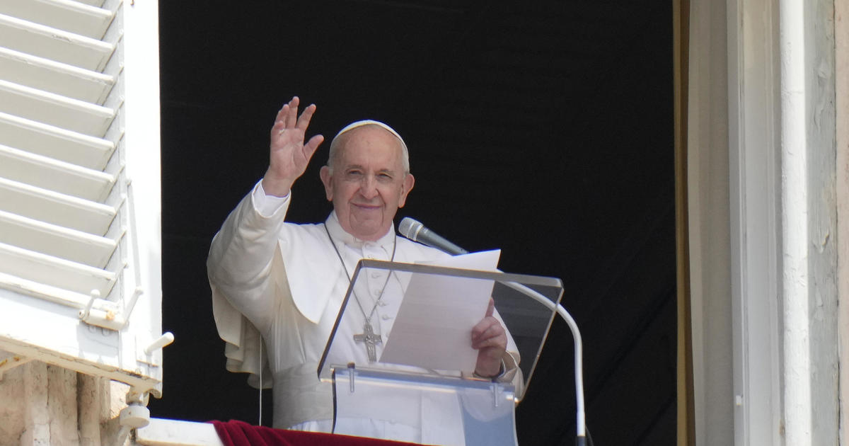 Pope Francis goes to Rome hospital for planned intestinal surgery