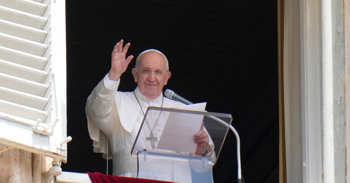 Pope Francis goes to Rome hospital for planned surgery