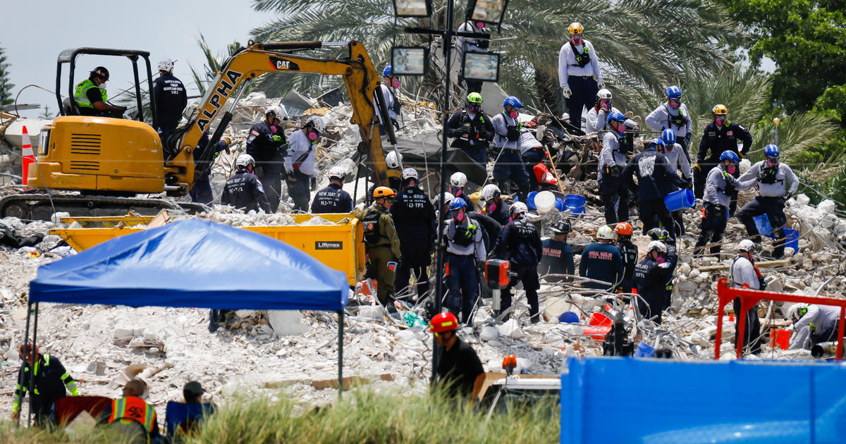 Search for Florida condo collapse victims turns to recovery effort