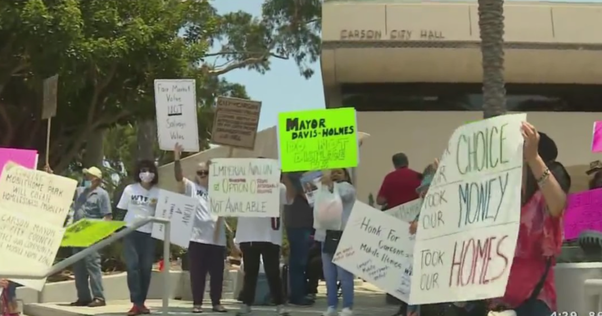 Sale Of Mobile Home Parks In Carson Displaces Hundreds Of Elderly