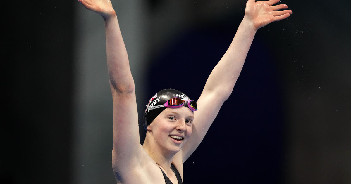 17-year-old Lydia Jacoby becomes first U.S. female swimmer to win gold at Tokyo Olympics