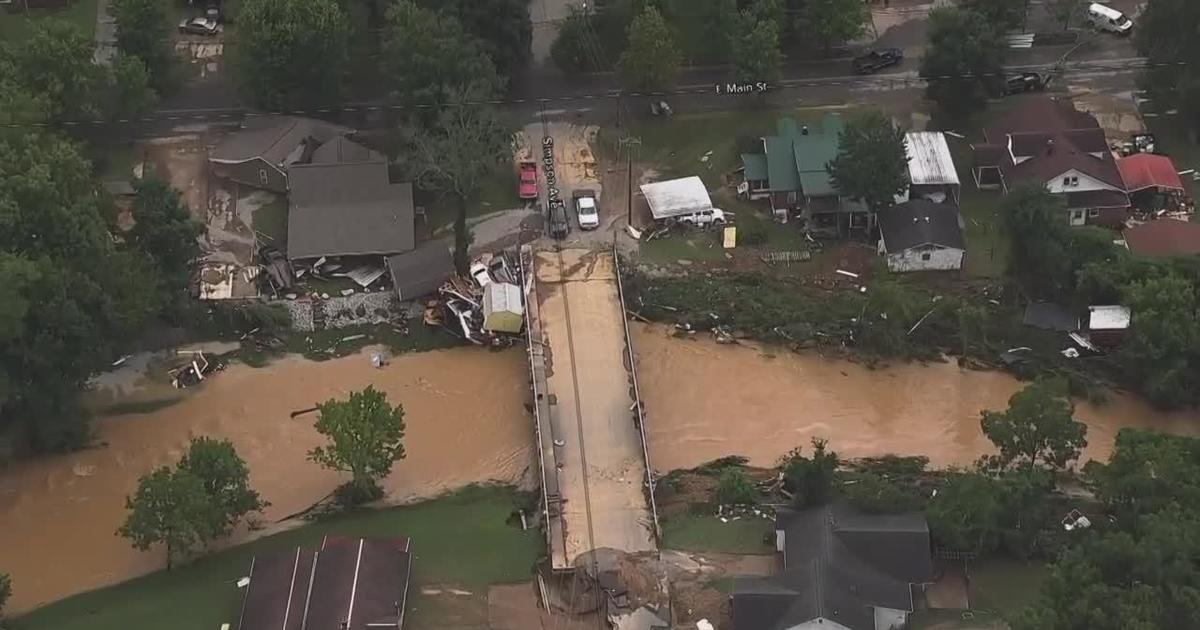 At least 8 dead in Tennessee flood