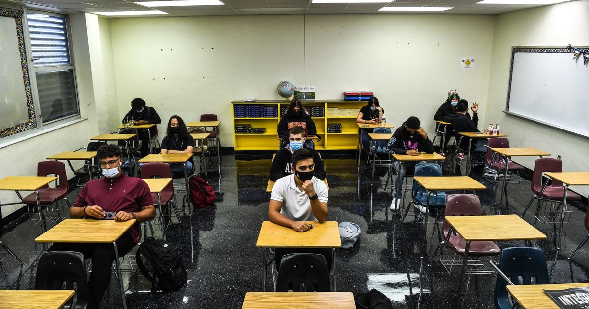 Florida school districts may impose mask mandates, judge rules