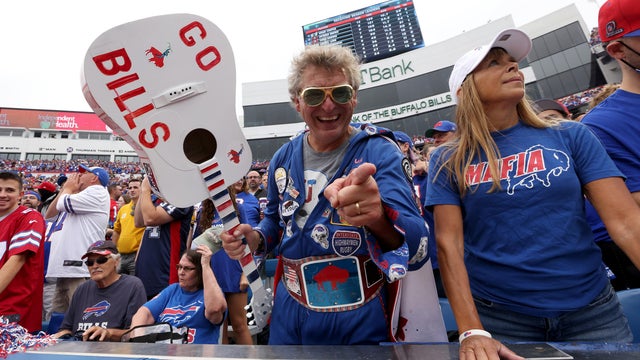 Pittsburgh Steelers v Buffalo Bills