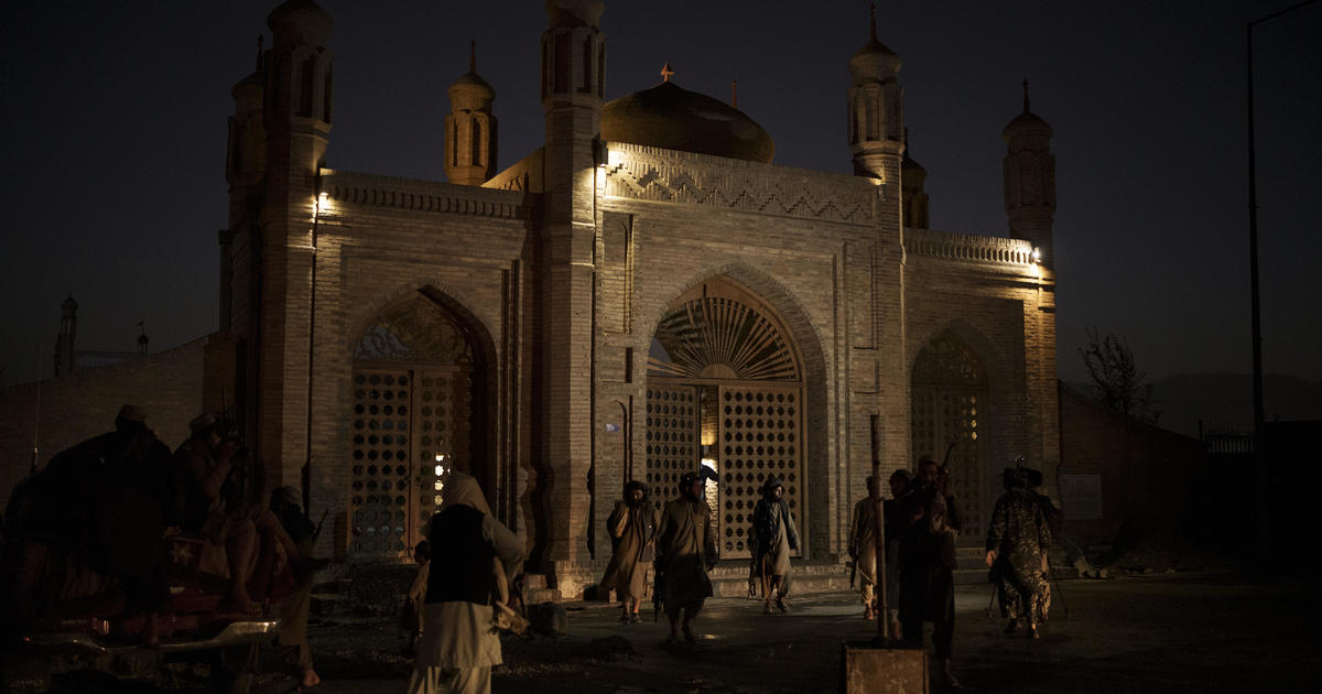 Taliban says 5 civilians killed in bomb attack at Kabul mosque