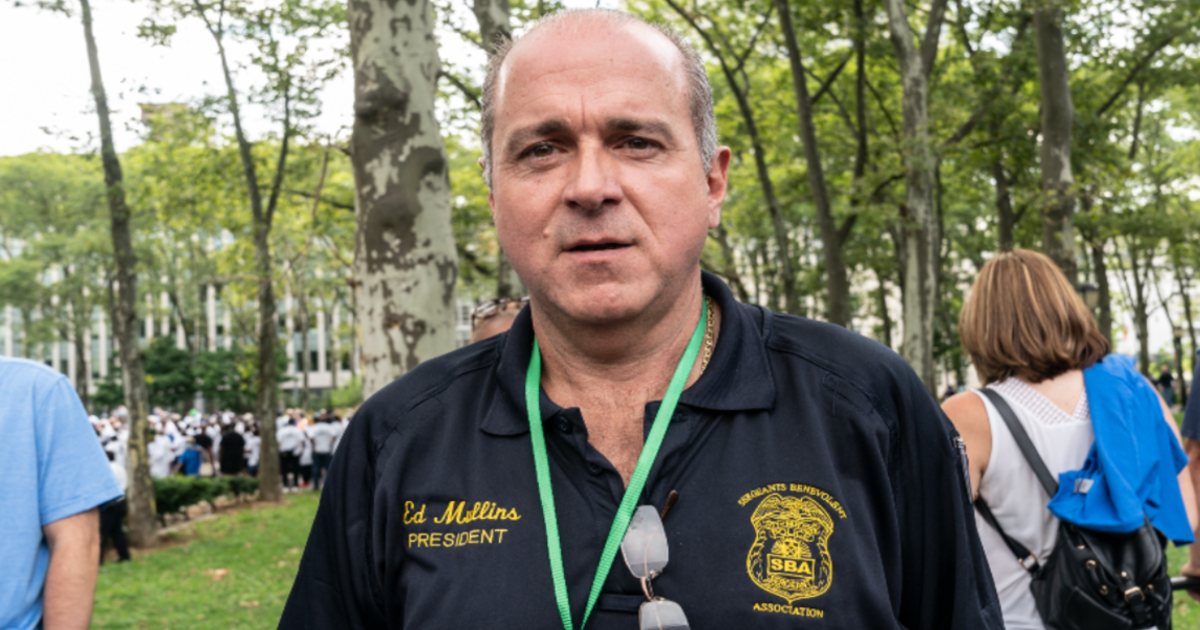 New York City police union leader resigns after FBI raids his home thumbnail