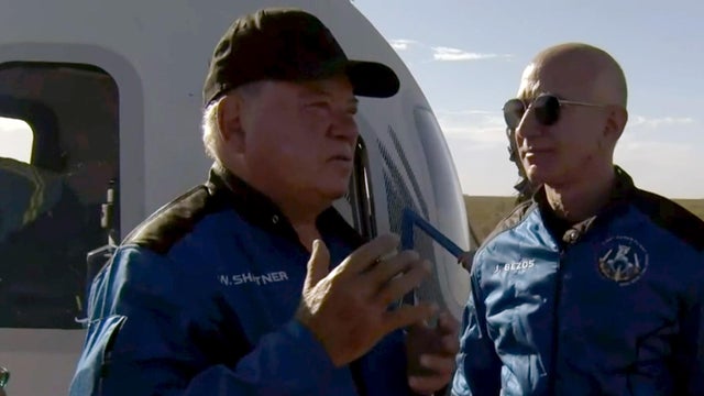 William Shatner and Jeff Bezos 