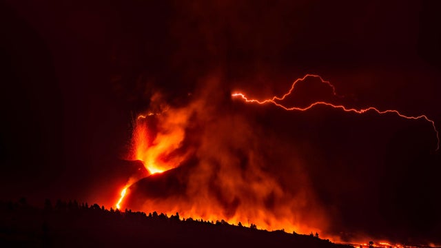 Lava Flows From The Cumbre Vieja Volcano 