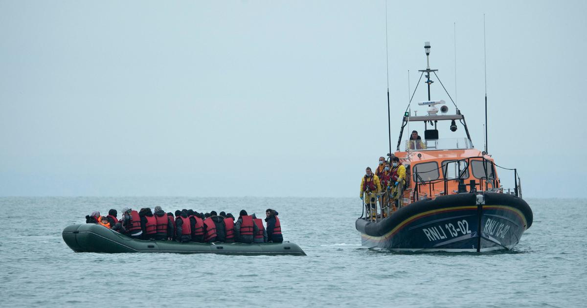 Dozens dead after boat carrying migrants capsizes in English Channel