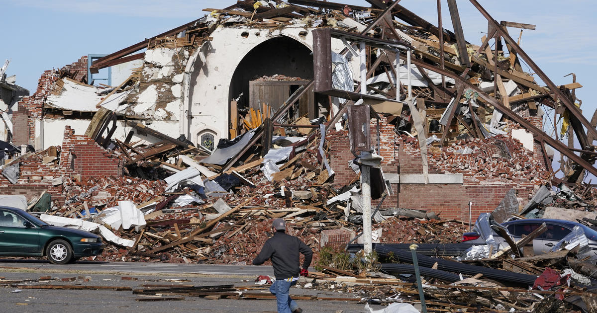 Photos: Deadly storms and tornadoes strike central U.S.