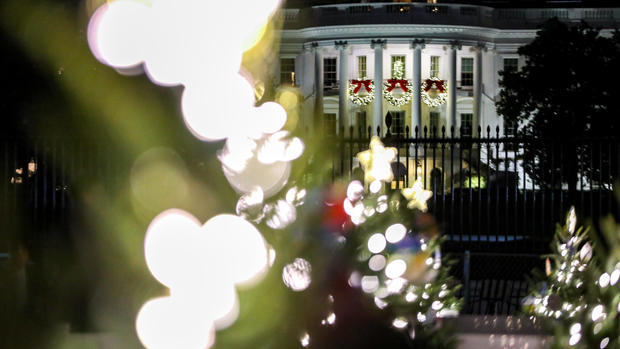 White House Christmas decorations celebrate "Gifts from the Heart" 