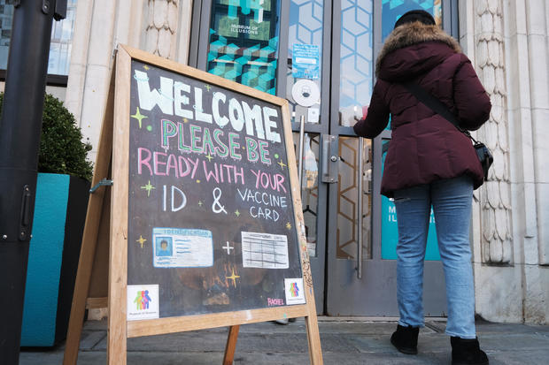 Sign requires proof of vaccine to enter museum 