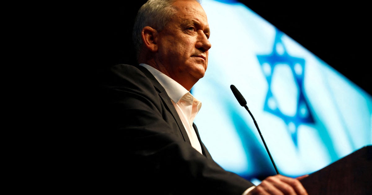 Top Israeli official, Palestinian president in rare meeting in Israel