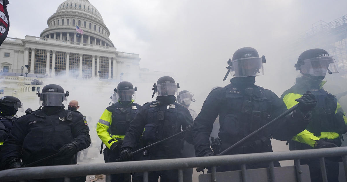 Featured image of post Capitol Police intelligence official says she sounded alarm about potential violence days before January 6 riot