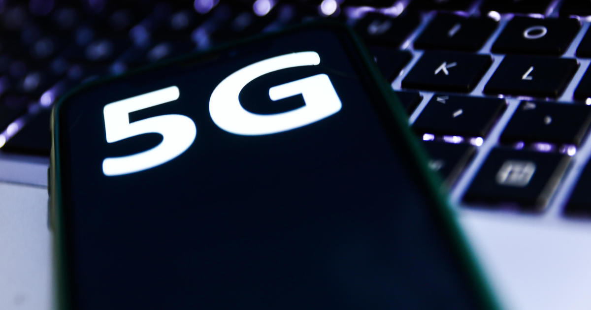What consumers need to know about this week's AT&T-Verizon 5G rollout