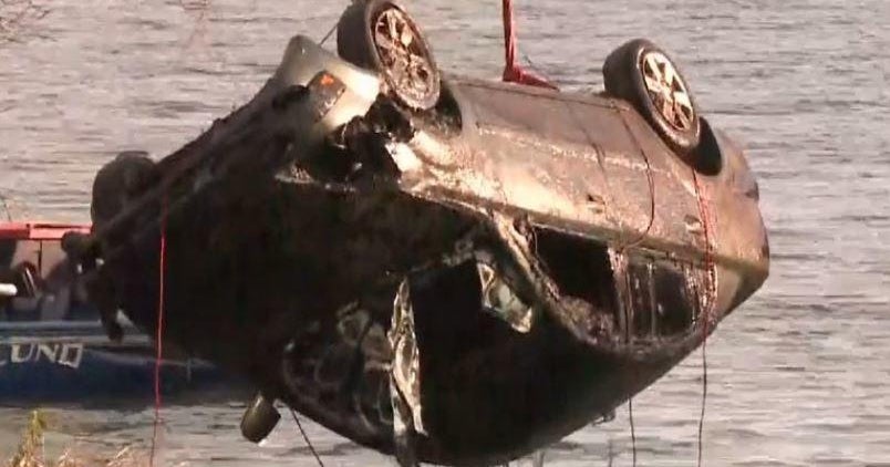 Cold case divers apparently find missing woman's car in Texas river — along with two other vehicles