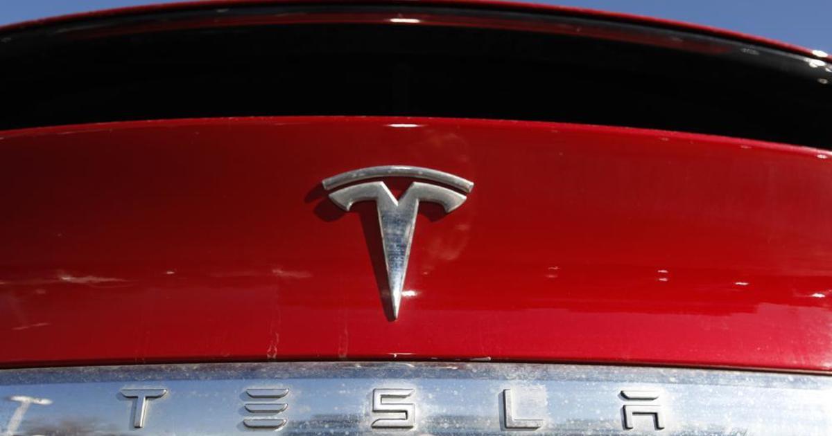 Tesla recalls 579,000 vehicles over “Boombox” noise hazard