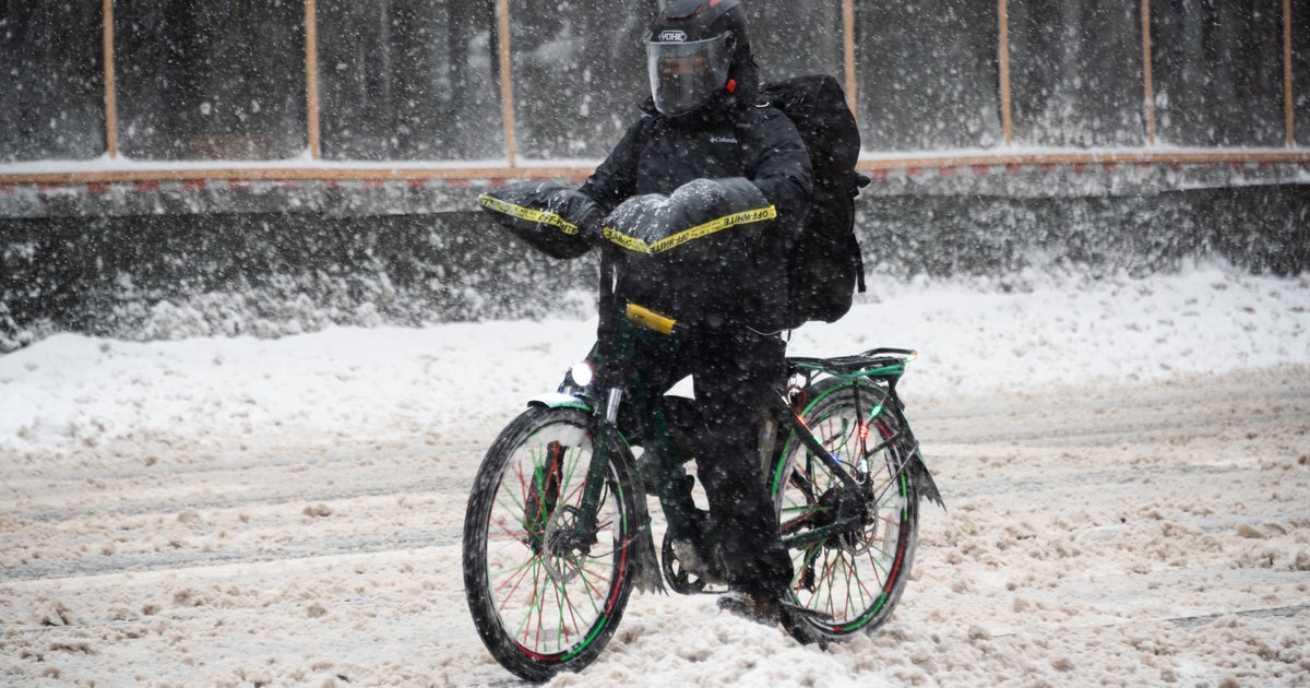 New York's food delivery bicyclists and drivers demand more workplace rights - Vimarsana News