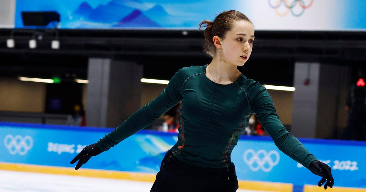 Star Russian figure skater can keep competing at Olympics, court rules