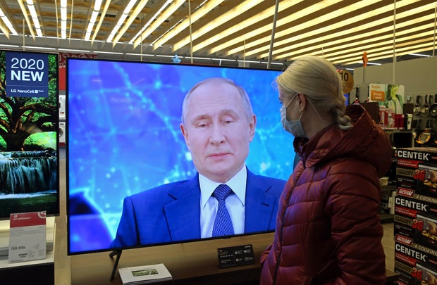 Broadcast of Russian President Putin's annual news conference in Crimea 