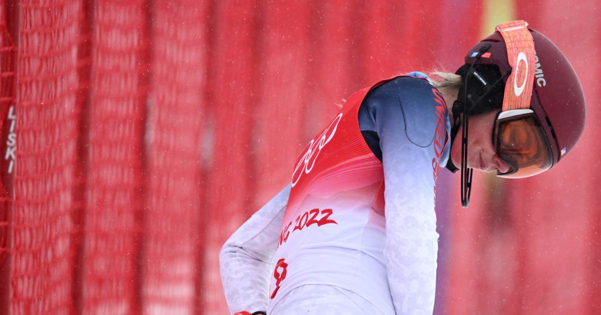Mikaela Shiffrin finishes with no individual medals at Beijing Olympics after crashing out in last event