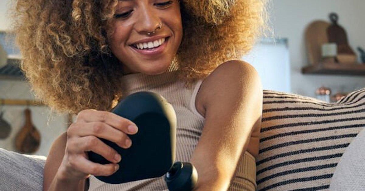 The top-rated Theragun massage gun is on sale right now at Best Buy, plus more massagers - Vimarsana News